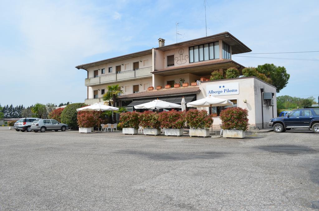 פסקיארה דל גארדה Hotel Pilotto מראה חיצוני תמונה