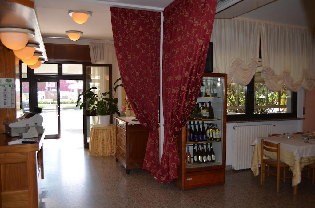 פסקיארה דל גארדה Hotel Pilotto מראה חיצוני תמונה