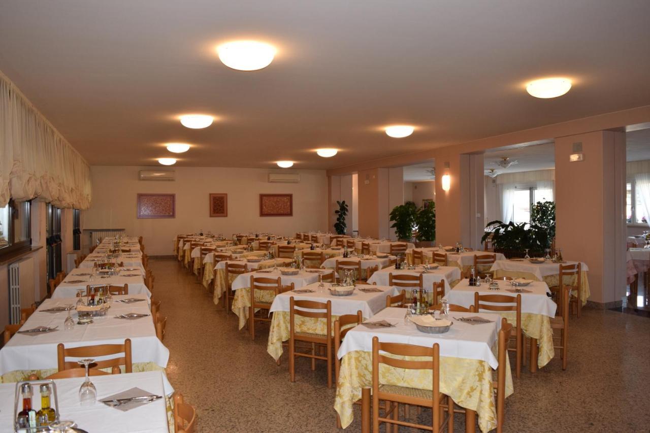 פסקיארה דל גארדה Hotel Pilotto מראה חיצוני תמונה